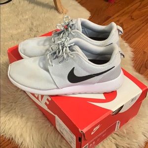 Light Grey Nike Rouches